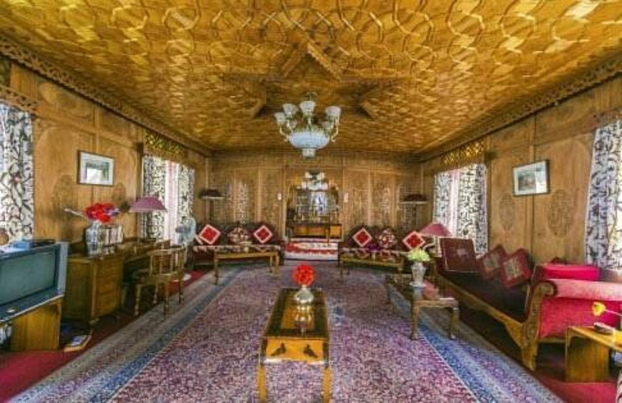 ホテルNew Jersey Houseboats Nagin Bagh エクステリア 写真