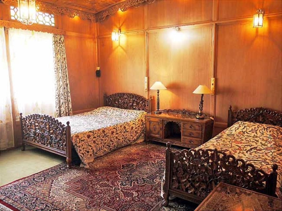 ホテルNew Jersey Houseboats Nagin Bagh エクステリア 写真