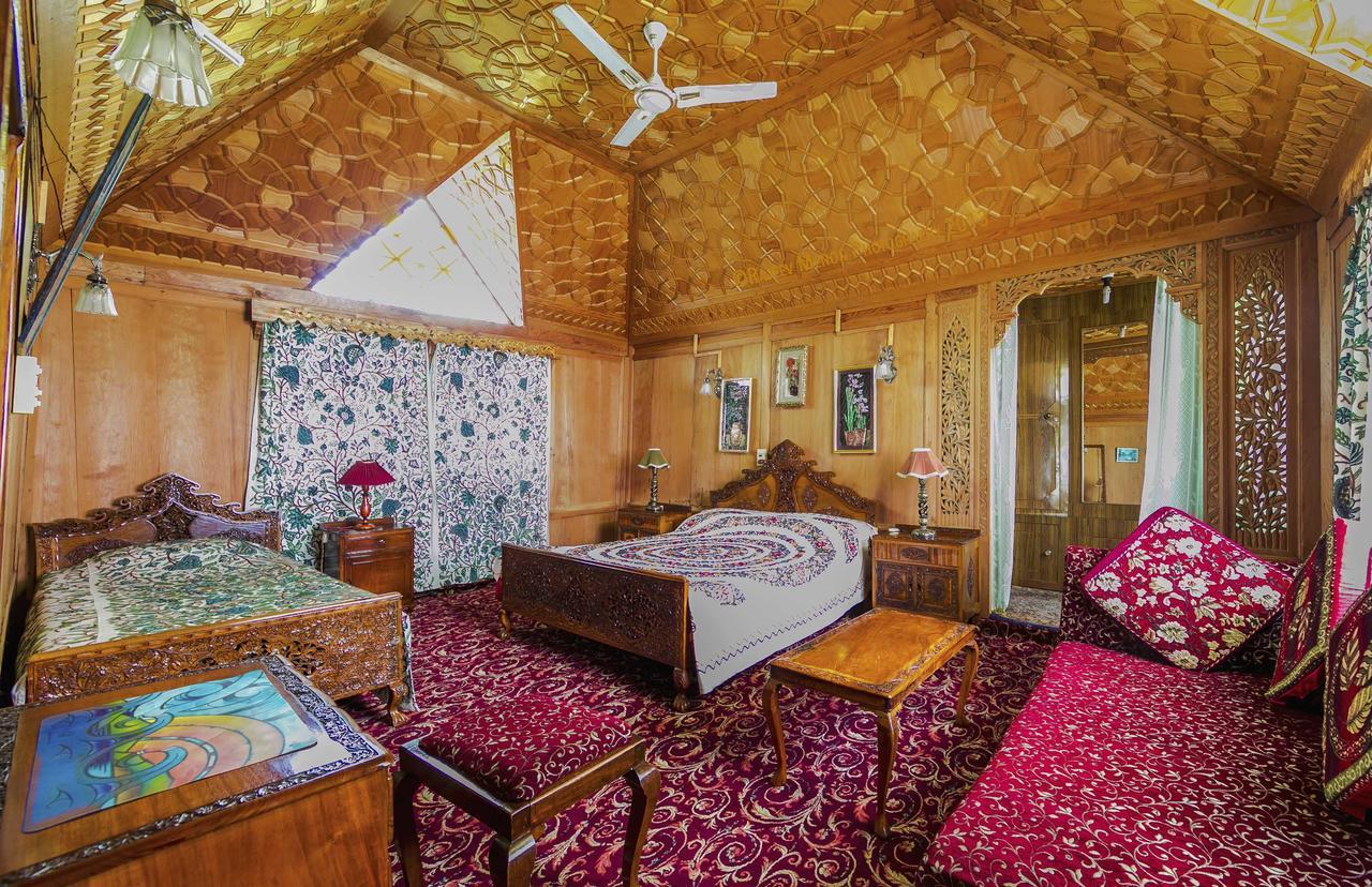 ホテルNew Jersey Houseboats Nagin Bagh エクステリア 写真