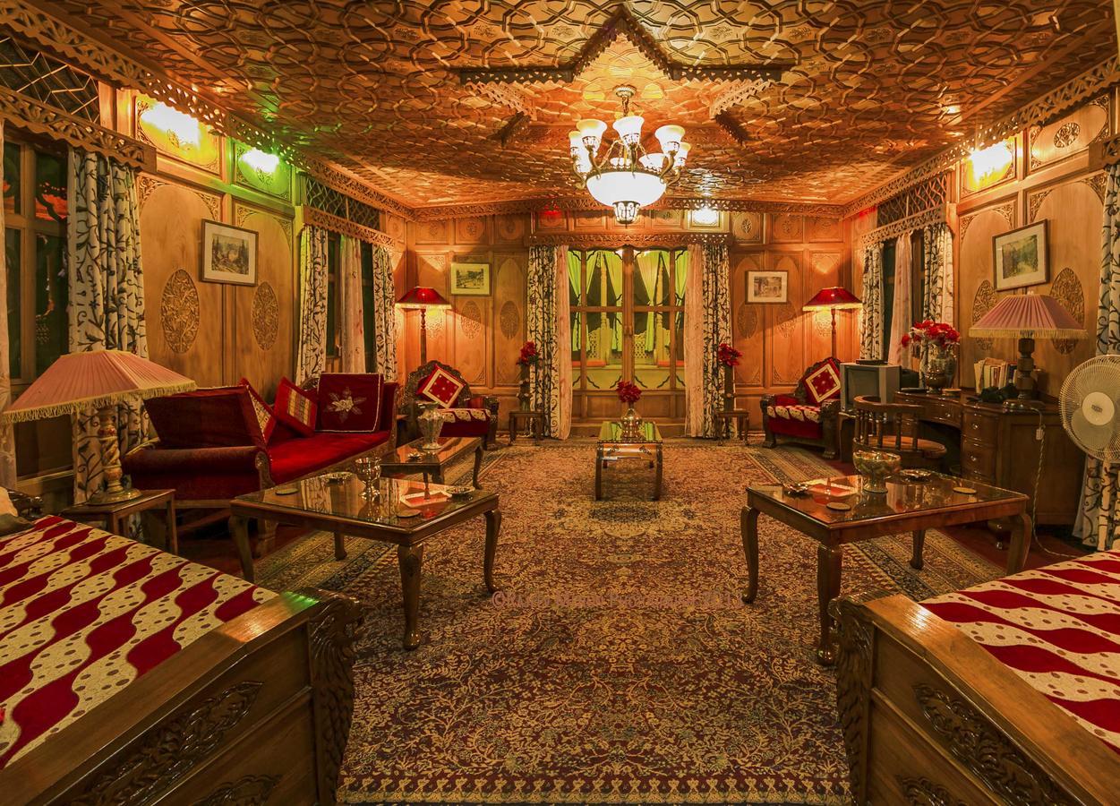 ホテルNew Jersey Houseboats Nagin Bagh エクステリア 写真